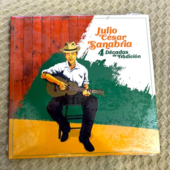 Puerto Rico Music- Música puertorriqueña en Español - Picture 1 of 2